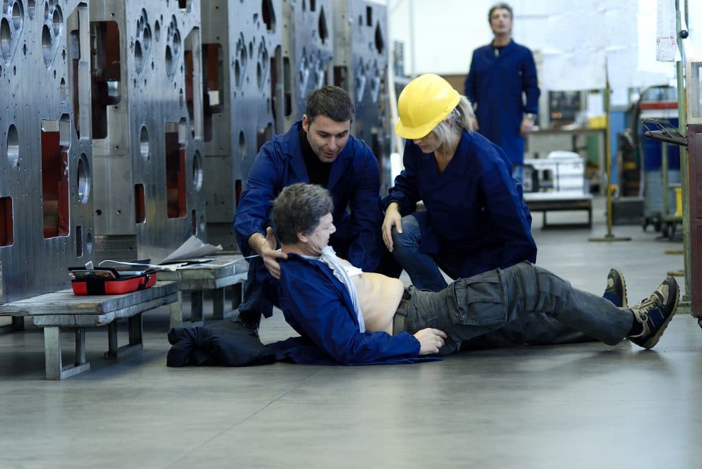 Formation sécurité au travail industrie : mise en pratique SST sur site de production.